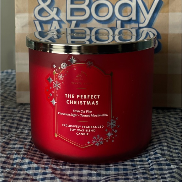 🎄The Perfect Christmas 🎄 Bath and body works 3 wick candle - Picture 2 of 5